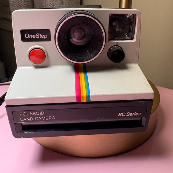 Polaroid OneStep Land Camera - White with Rainbow Stripe - Picture 1 of 4